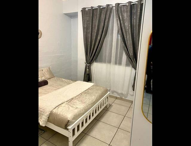 1 BEDROOM PROPERTY TO RENT IN WYNBERG